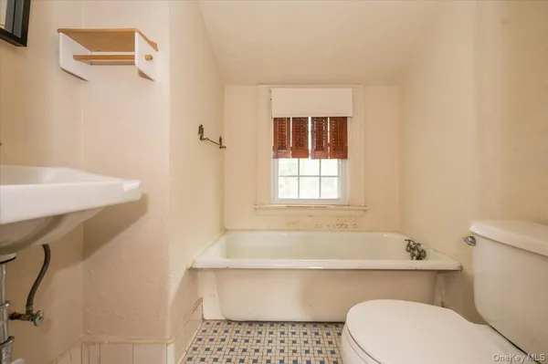 $769,000 | 1 Edna Place, New Rochelle, NY 10804