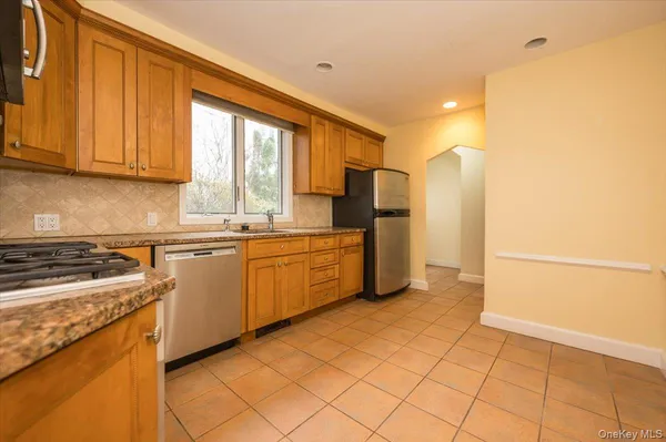 $769,000 | 1 Edna Place, New Rochelle, NY 10804