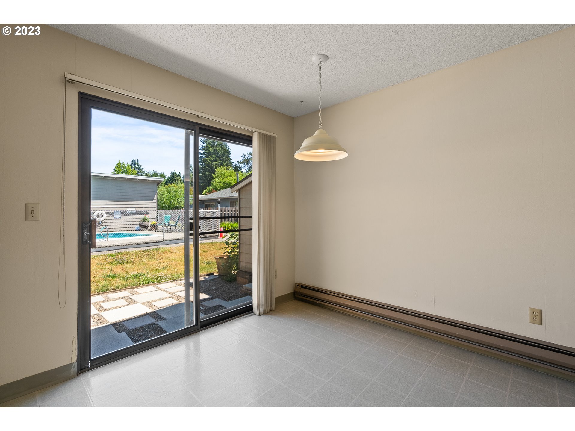 3112 Southwest Carson Street Portland, OR 97219 - Photo 13 of 28 Gallery Image 13