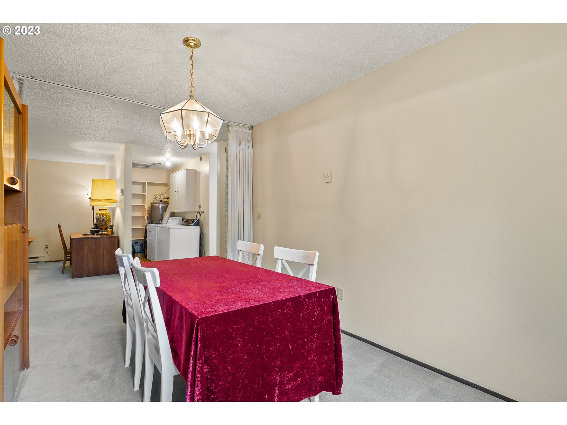 3112 Southwest Carson Street Portland, OR 97219 - Photo 18 of 28 Gallery Image 18