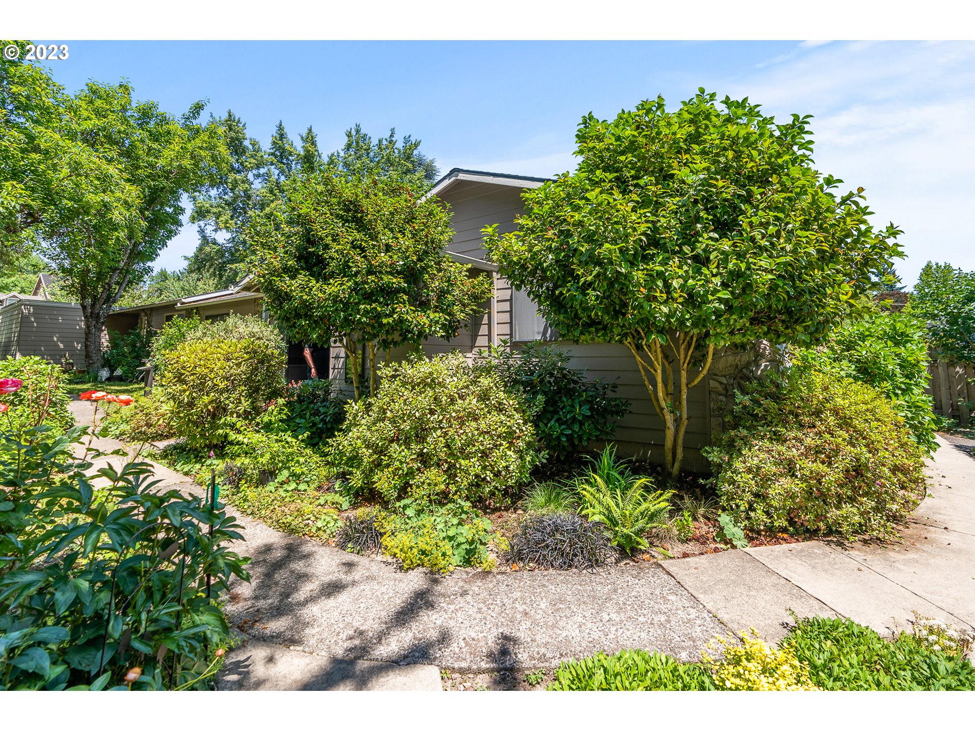 3112 Southwest Carson Street Portland, OR 97219 - Photo 2 of 28 Gallery Image 2