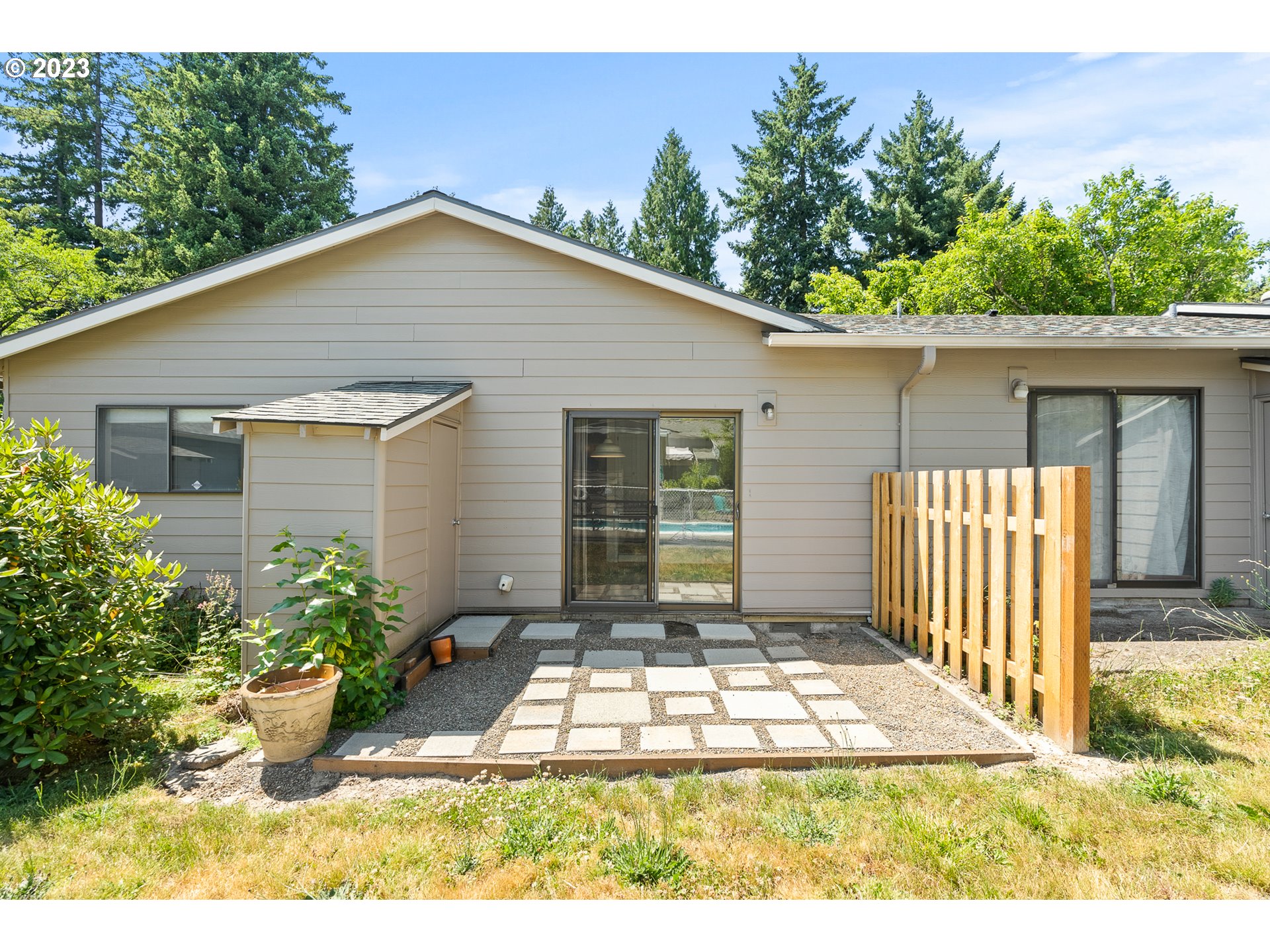 3112 Southwest Carson Street Portland, OR 97219 - Photo 23 of 28 Gallery Image 23