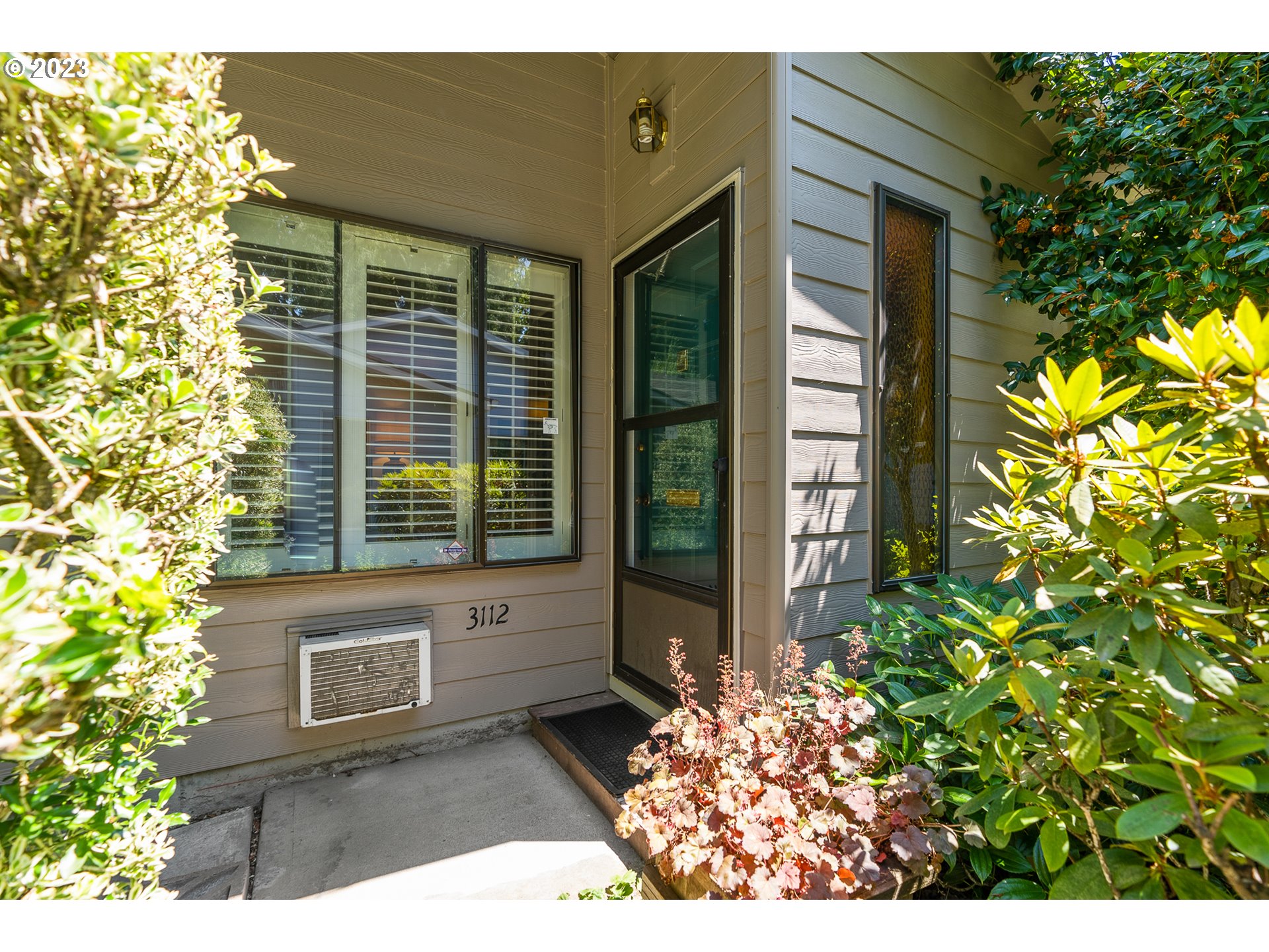 3112 Southwest Carson Street Portland, OR 97219 - Photo 3 of 28 Gallery Image 3