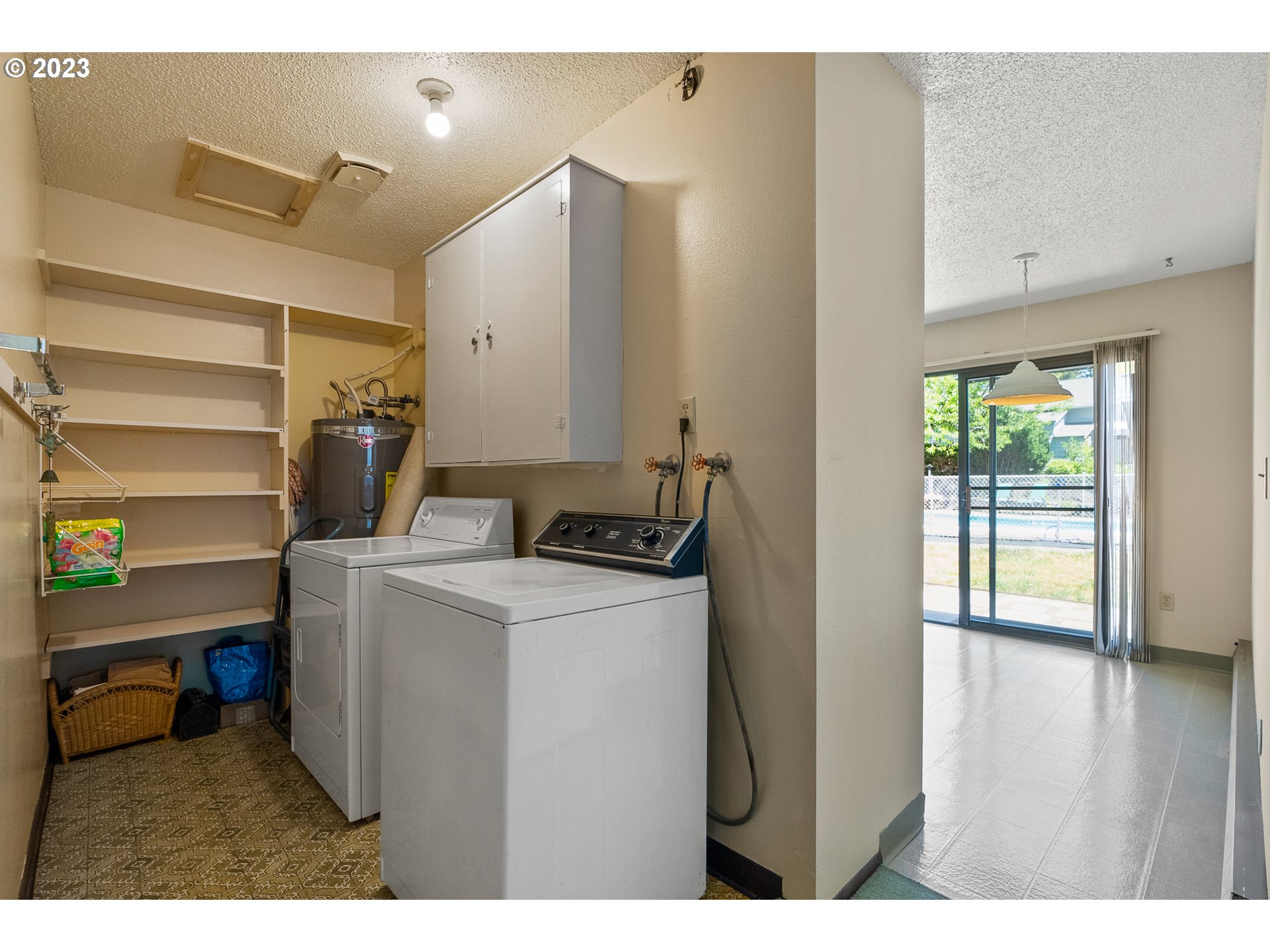 3112 Southwest Carson Street Portland, OR 97219 - Photo 9 of 28 Gallery Image 9