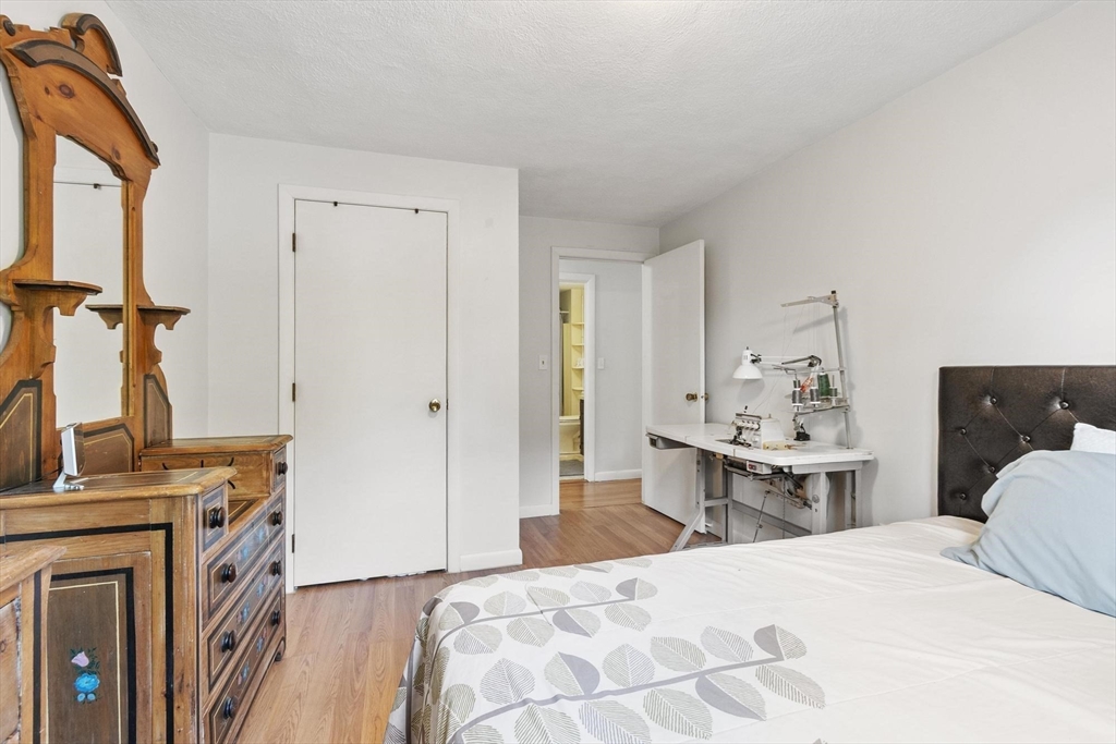 12 Murphy Road Hudson, MA 01749 - Photo 17 of 36