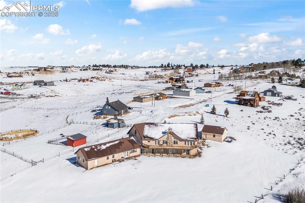 112 Ridge Point Circle Divide, CO 80814 - Photo 5 of 50 an ocean beach with lots of car parked