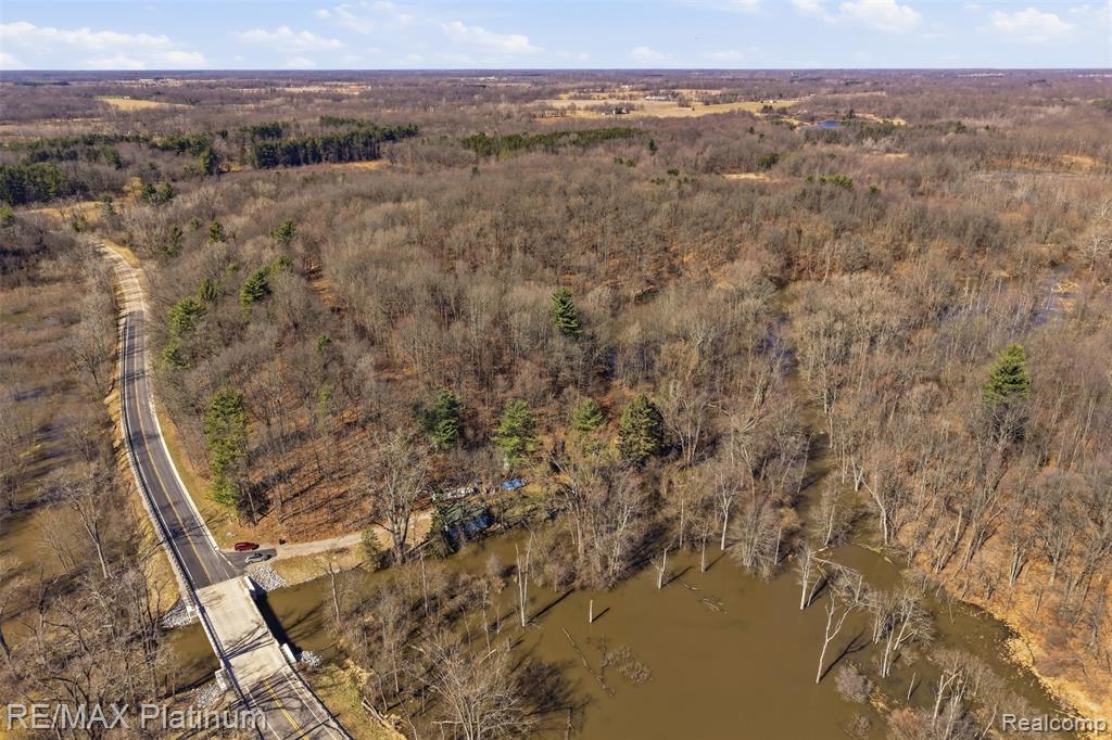 2555 East Cohoctah Road Howell, MI 48855 - Photo 32 of 38 Gallery Image 32