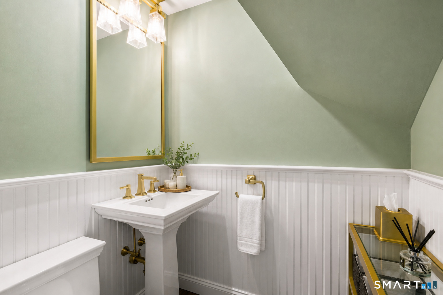 197 Bowery Road New Canaan, CT 06840 - Photo 11 of 37