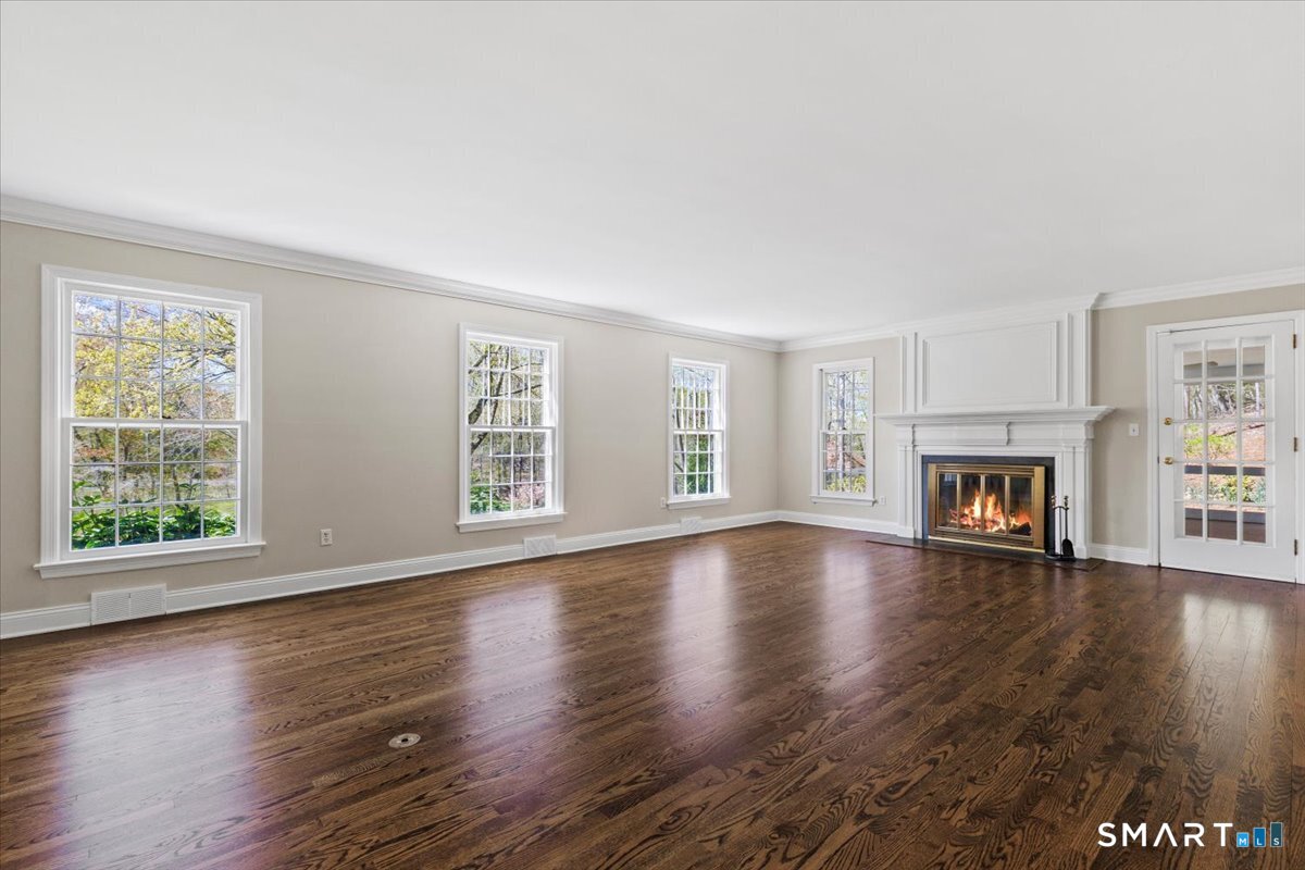 197 Bowery Road New Canaan, CT 06840 - Photo 7 of 37