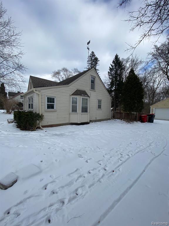 21128 Evergreen Road Southfield, MI 48075 - Photo 3 of 32