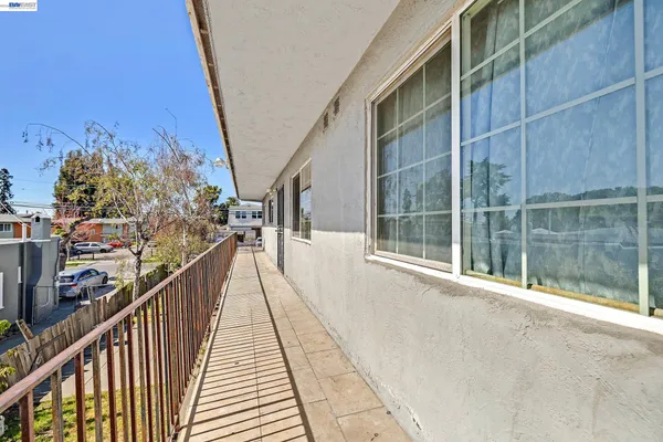 $1,050,000 | 2828 22nd Avenue, Oakland, CA 94606