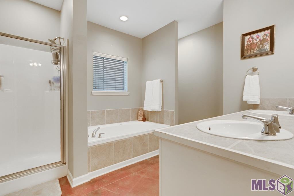 2101 Springstone Drive Baton Rouge, LA 70810 - Photo 11 of 20 Master Bathroom