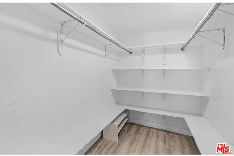 $739,000 | 11930 Avon Way, Unit 207, Los Angeles, CA 90066