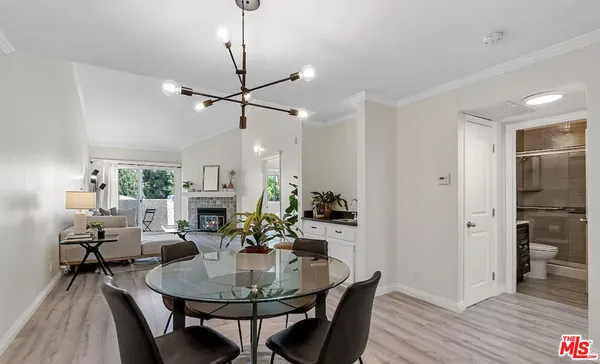 $739,000 | 11930 Avon Way, Unit 207, Los Angeles, CA 90066