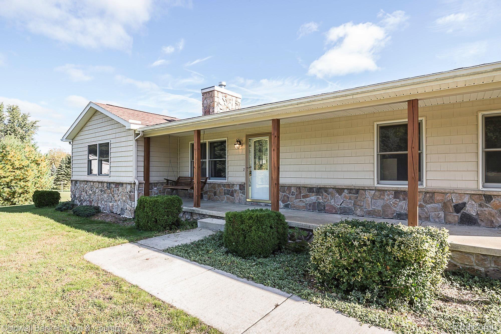 7110 Wiggins Road Howell, MI 48855 - Photo 9 of 63 DSC_16.jpg