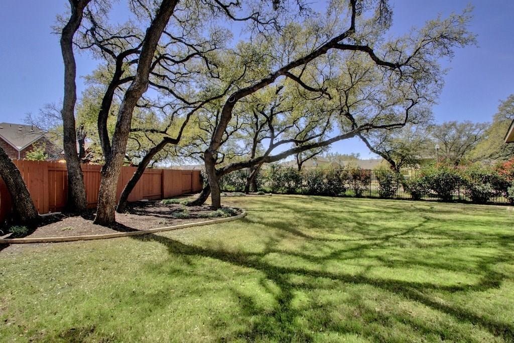 10825 Ballard Path Austin, TX 78717 - Photo 38 of 39 a view of a backyard