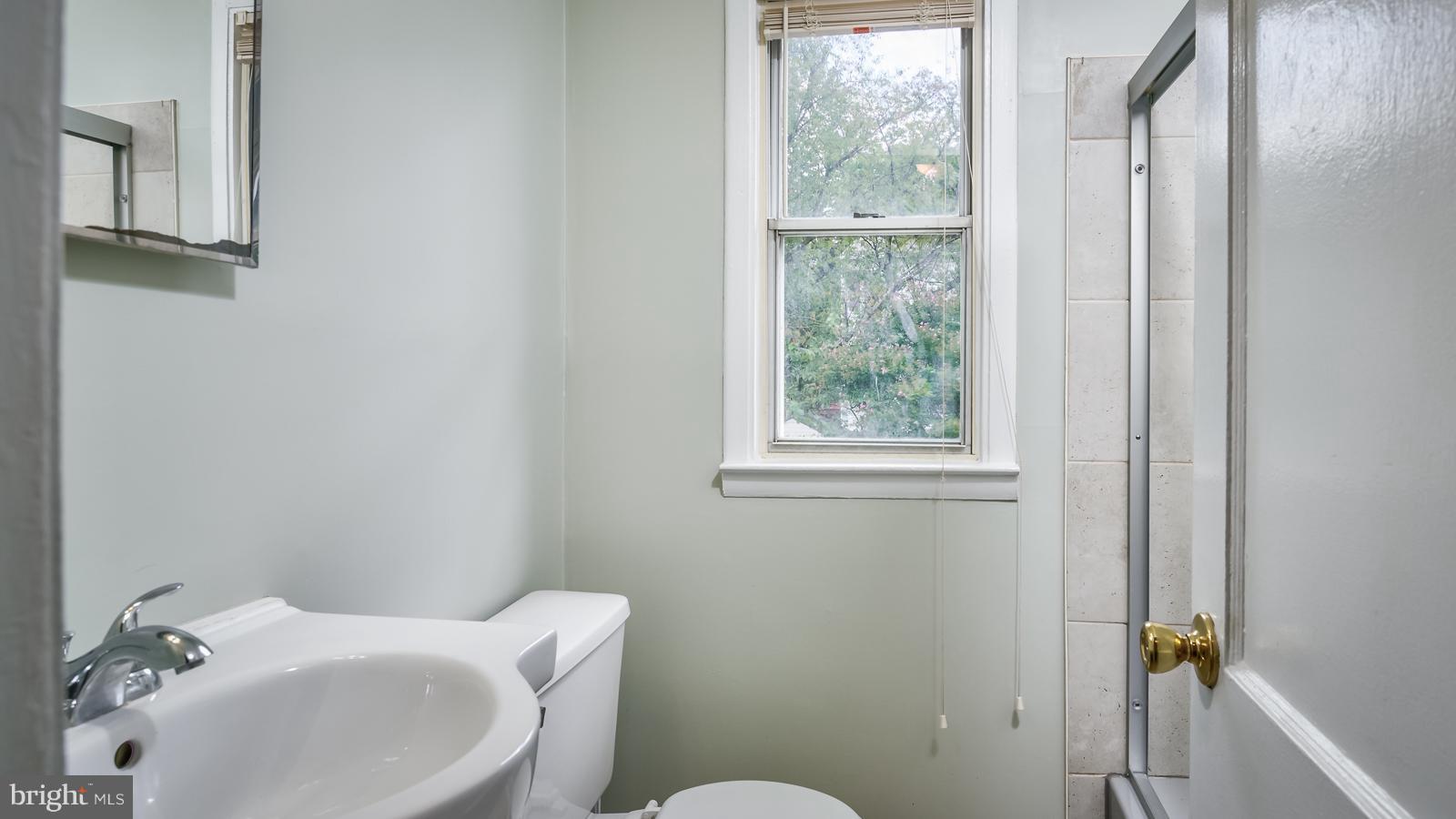 4626 Raleigh Road Temple Hills, MD 20748 - Photo 20 of 29 Bath