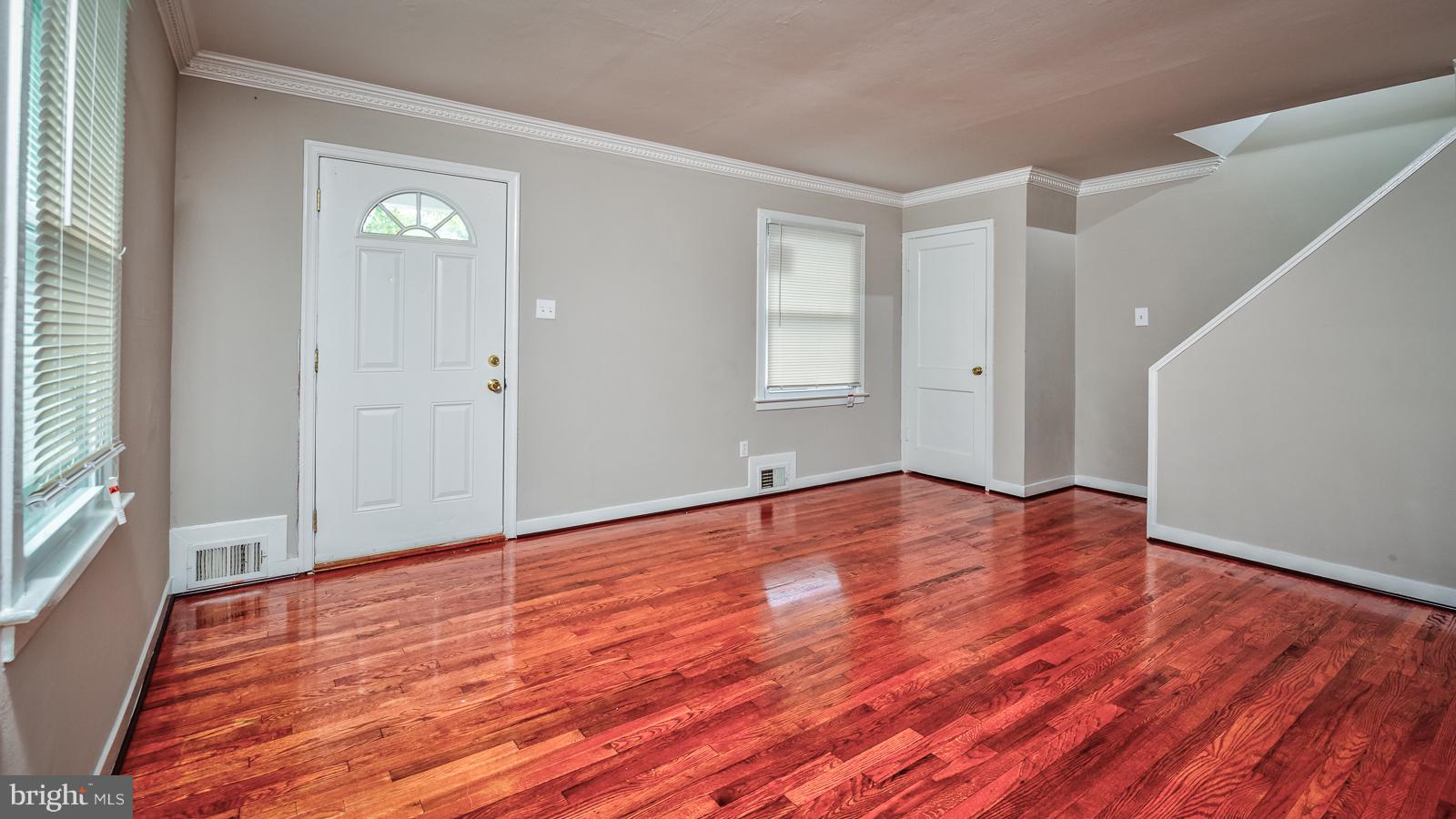 4626 Raleigh Road Temple Hills, MD 20748 - Photo 4 of 29 Living Room