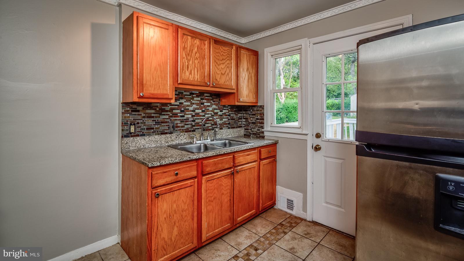4626 Raleigh Road Temple Hills, MD 20748 - Photo 10 of 29 Kitchen