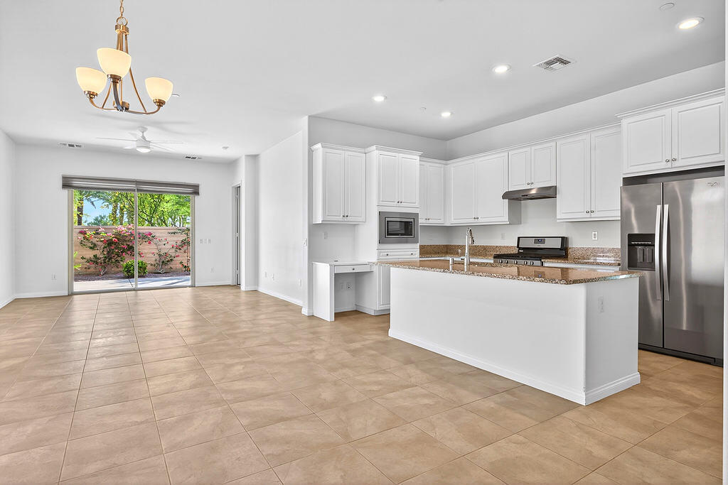 81344 Corte Compras Indio, CA 92203 - Photo 4 of 31 20