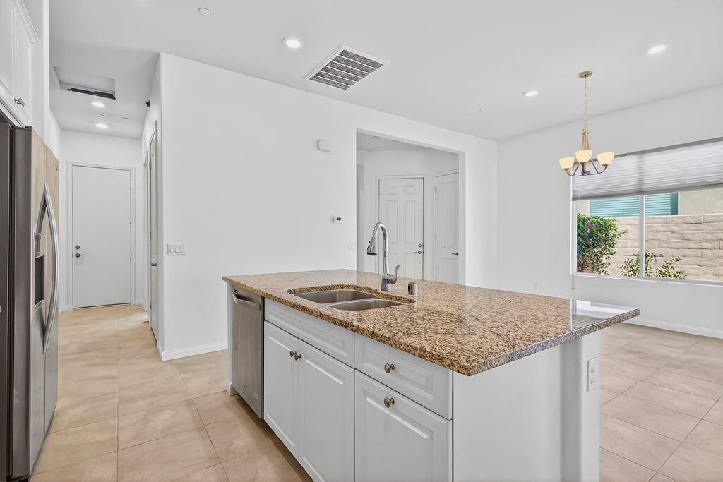 81344 Corte Compras Indio, CA 92203 - Photo 9 of 31 18