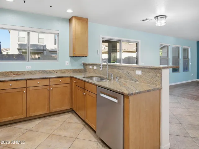 $525,000 | 3658 East Constitution Drive, Gilbert, AZ 85296