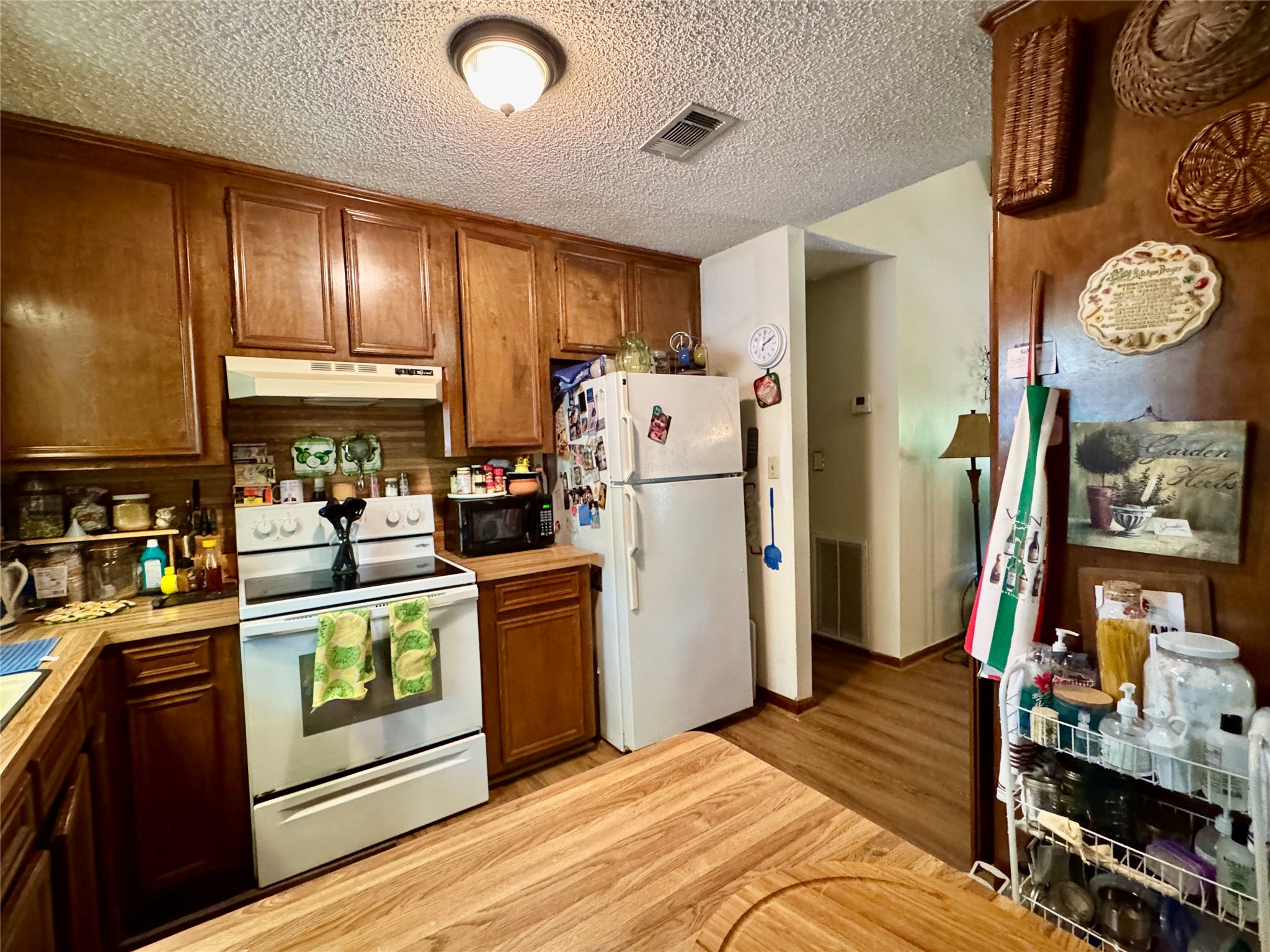 1347 Cardinal Lane Trinity, TX 75862 - Photo 10 of 36 Gallery Image 10