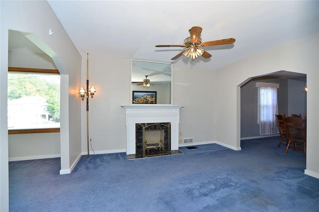 153 College McKees Rocks, PA 15136 - Photo 3 of 17