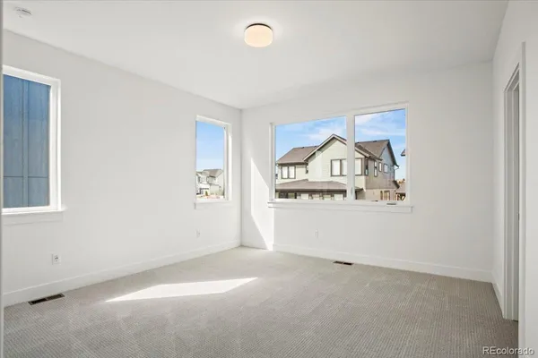 $998,900 | 5604 Grandville Avenue, Longmont, CO 80503