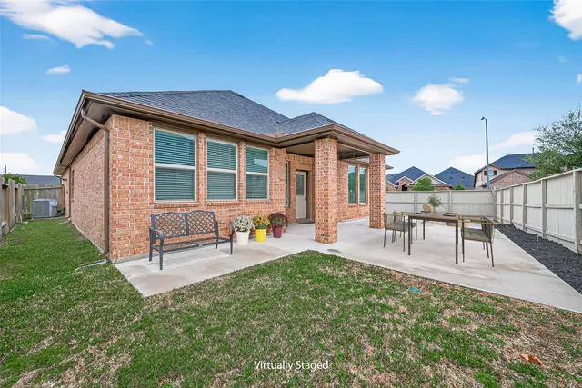$2,250 | 219 Verde Lake Way, Rosenberg, TX 77469