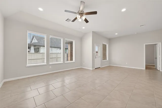 $2,250 | 219 Verde Lake Way, Rosenberg, TX 77469