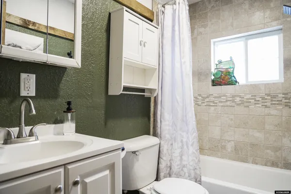 $232,999 | 710 South 5th Street, Glenrock, WY 82637