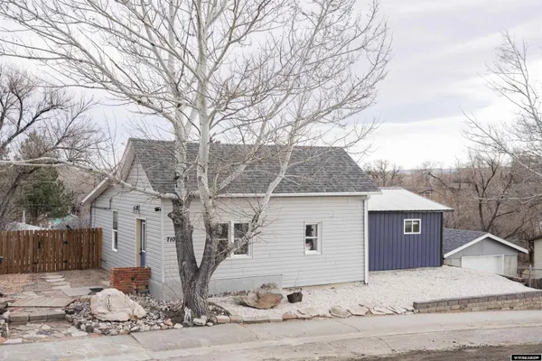 $232,999 | 710 South 5th Street, Glenrock, WY 82637