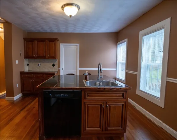 $1,600 | 304 Waterman Avenue, Smithfield, RI 02917