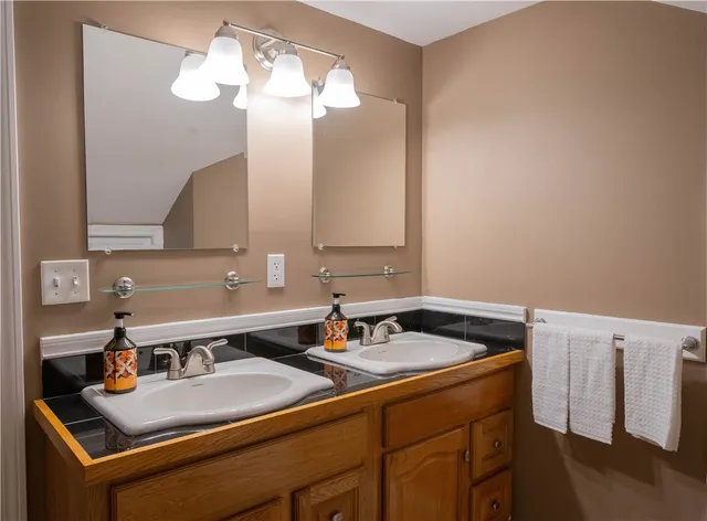 $1,600 | 304 Waterman Avenue, Smithfield, RI 02917