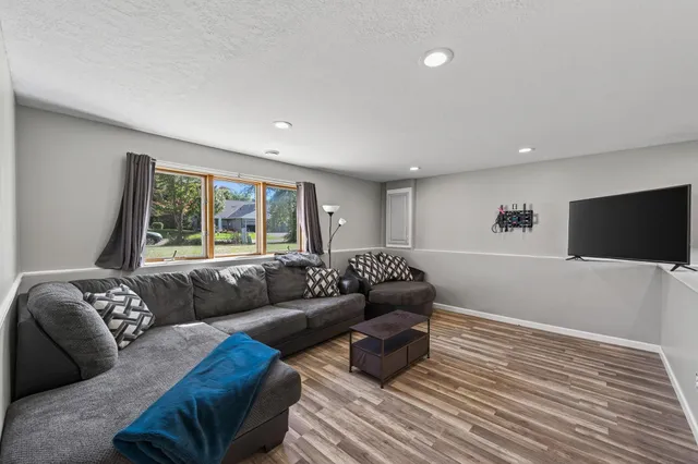 $450,000 | 20188 Farnham Avenue North, Forest Lake, MN 55025