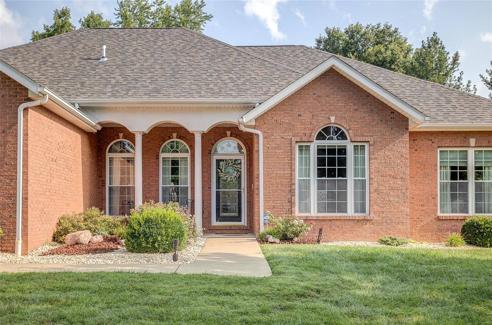 520 Coventry Road Troy, IL 62294 - Photo 2 of 49