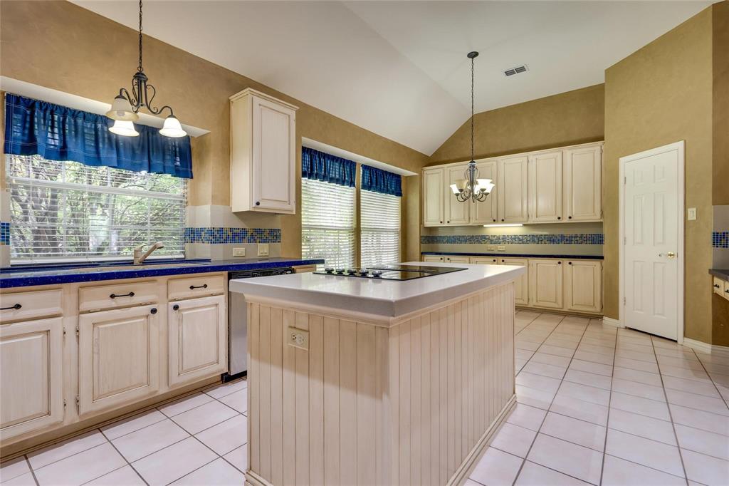 200 Diamond Ridge Drive Coppell, TX 75019 - Photo 10 of 28 large kitchen