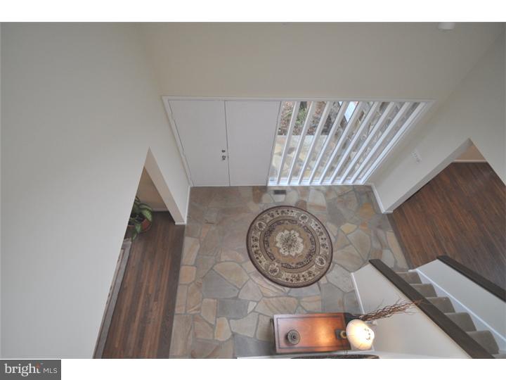 33 Roberts Road Newtown Square, PA 19073 - Photo 5 of 24 Foyer