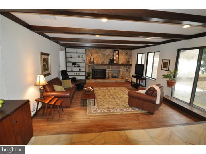 33 Roberts Road Newtown Square, PA 19073 - Photo 7 of 24 Family Room