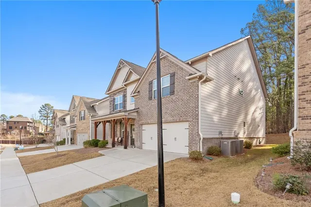 a view of a street in front of house