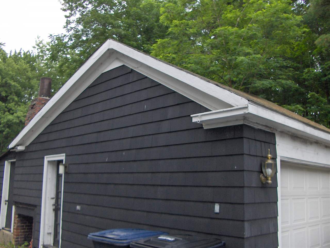 33 Lawrence Road Salem, NH 03079 - Photo 4 of 40