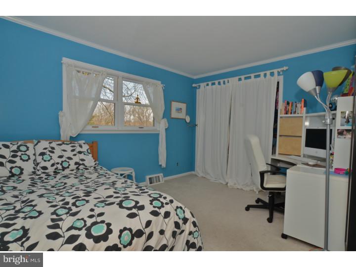992 Mercer Road Princeton, NJ 08540 - Photo 12 of 23