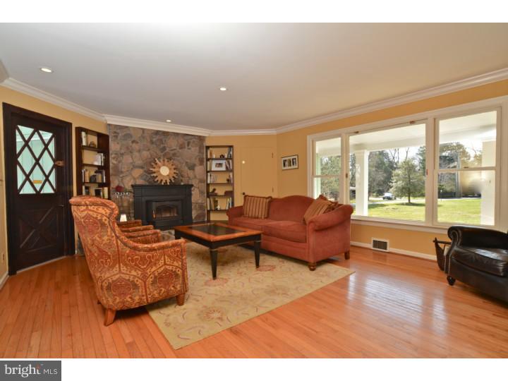 992 Mercer Road Princeton, NJ 08540 - Photo 4 of 23