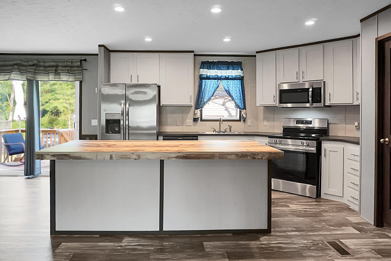 317 Pooshee Plantation Way Bonneau, SC 29431 - Photo 16 of 57 DSC08690