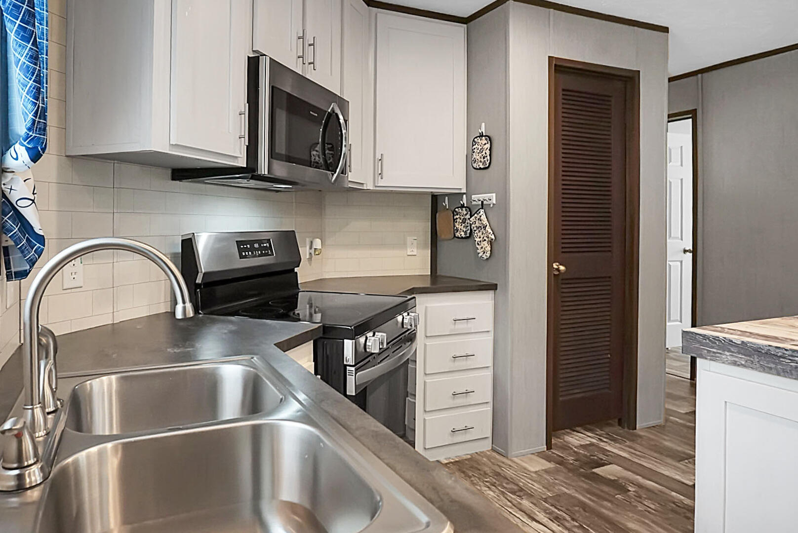 317 Pooshee Plantation Way Bonneau, SC 29431 - Photo 20 of 57 DSC08702