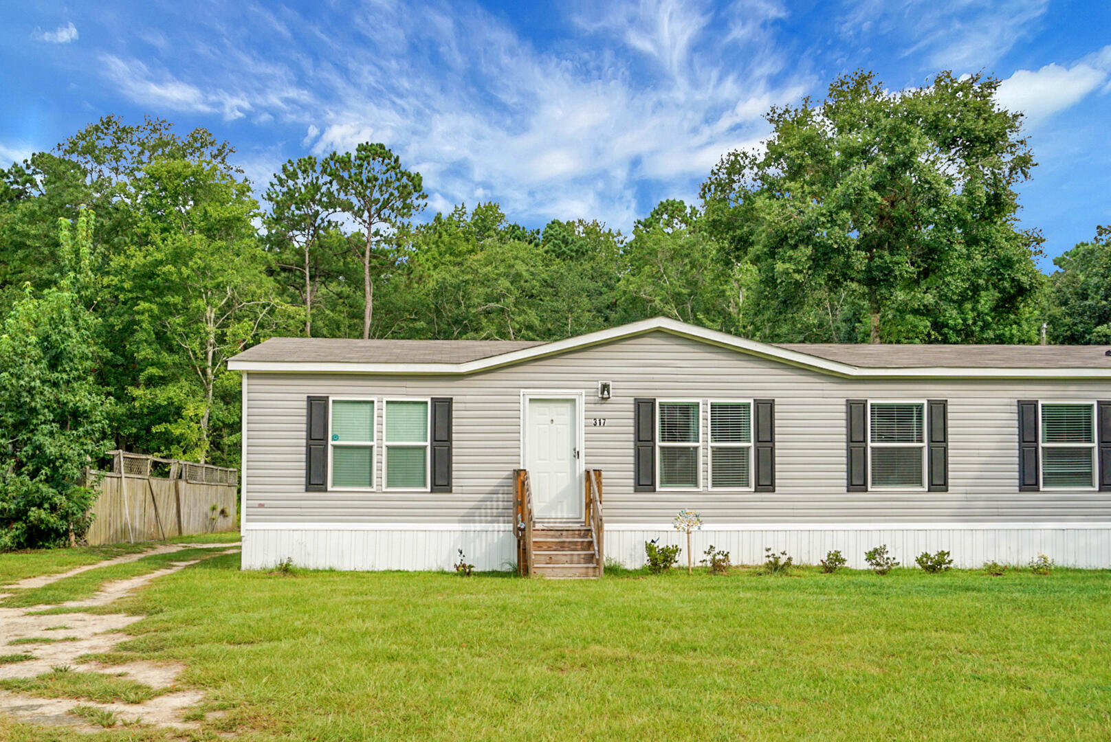 317 Pooshee Plantation Way Bonneau, SC 29431 - Photo 5 of 57 DSC08606