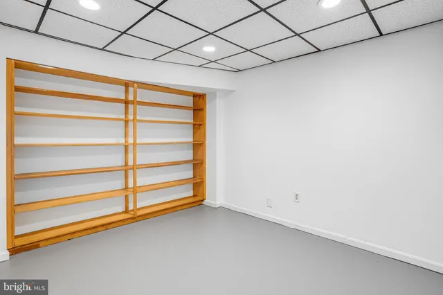 $700,000 | 6935 Pineway, University Park, MD 20782