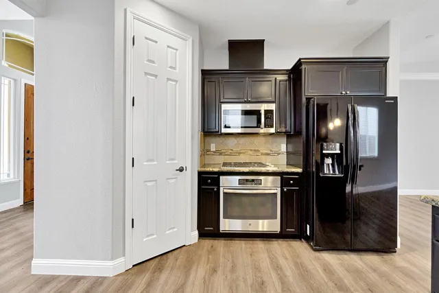 $489,000 | 798 South Michelle Avenue, Kerman, CA 93630