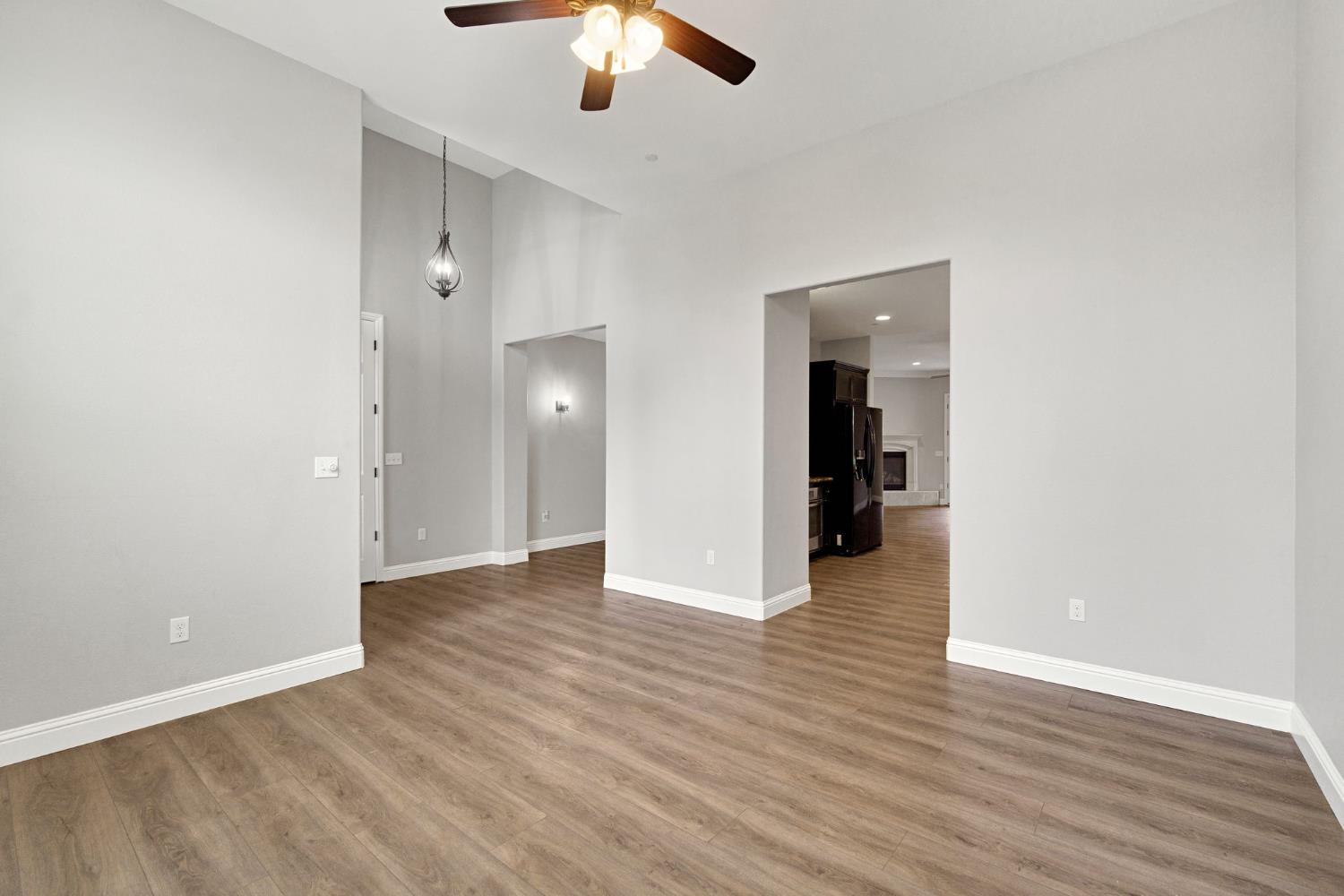 798 South Michelle Avenue Kerman, CA 93630 - Photo 16 of 33